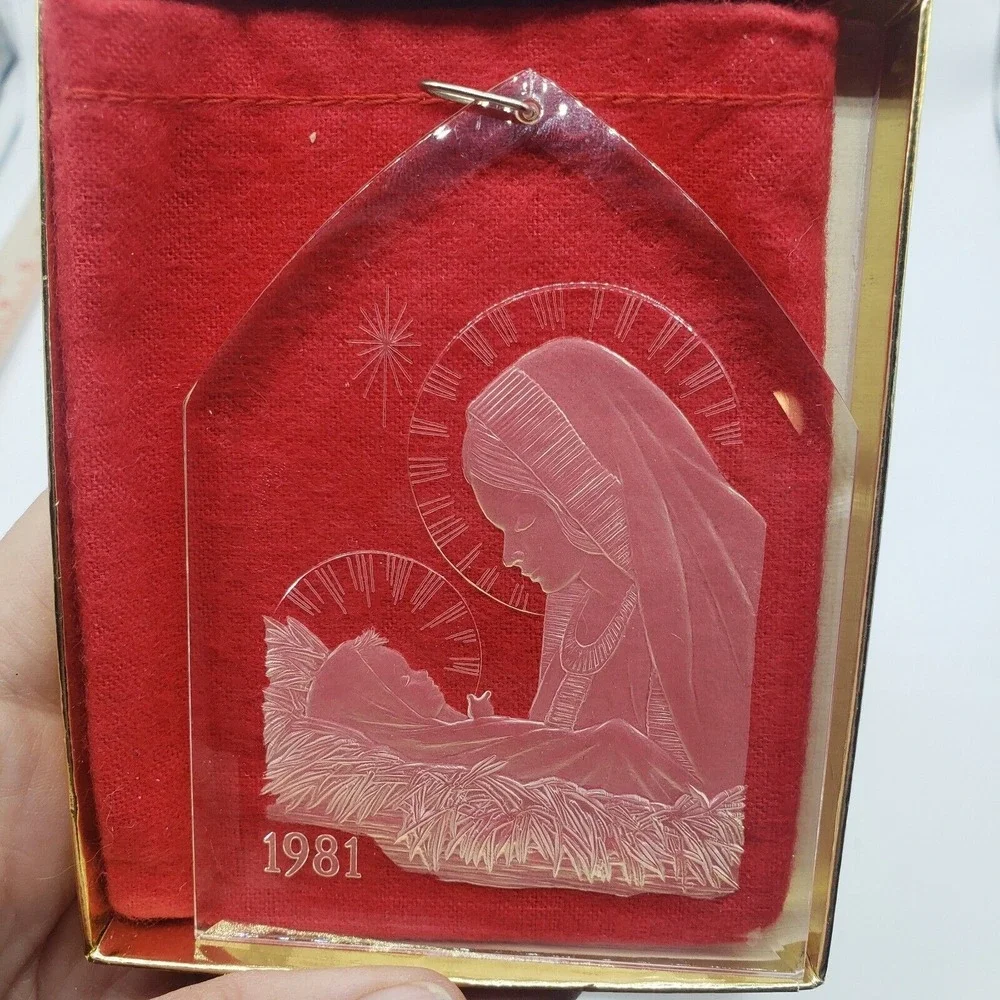 Lot of 5 VTG‎ Christian Chrismas Ornaments Cross Nativity Baby Jesus  & Mary